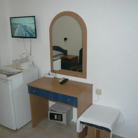 мишел 4* نيسيبار