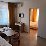 мишел 네세부르