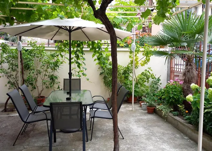 мишел Penzion Nesebar